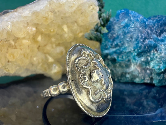 Zilveren ring met bloem