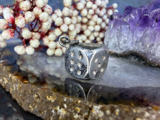 Zilveren dobbelsteen bedel