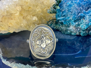 Zilveren ring met bloem Zilveren ring met bloem