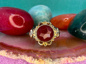 14 karaat gouden carneool ring 14 karaat gouden carneool ring