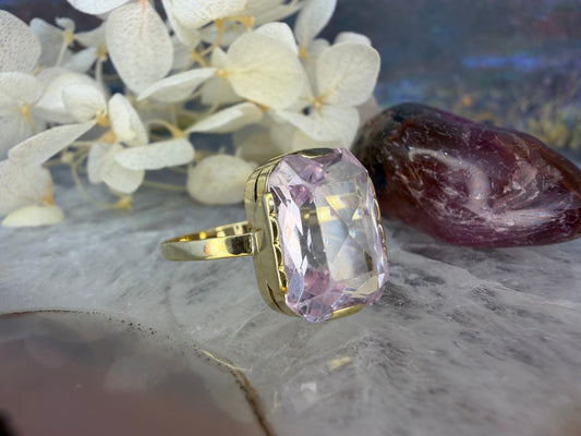 14 karaat gouden roze spinel ring
