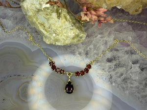 8 karaat granaat ketting 8 karaat granaat ketting