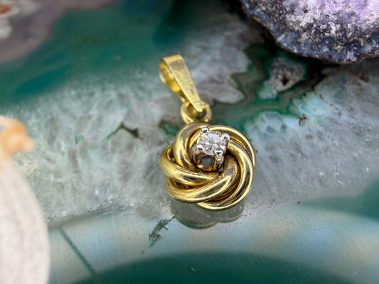 14 karaat gouden diamant hanger