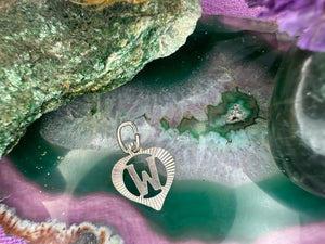 Zilveren hanger ‘W’ Zilveren hanger ‘W’