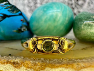 14 karaat gouden ring met groene spinel 14 karaat gouden ring met groene spinel