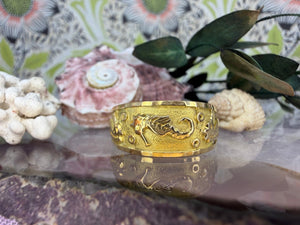 18 karaat gouden ring met zeepaardjes 18 karaat gouden ring met zeepaardjes