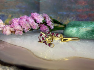 9 karaat panter ring met robijn en diamant 9 karaat panter ring met robijn en diamant