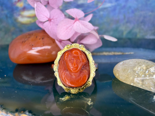 18 karaat gouden bloedkoraal camee ring