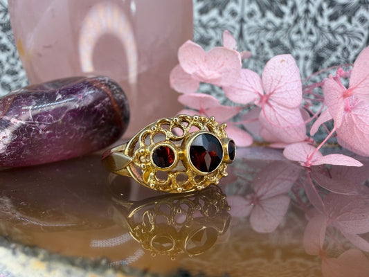 14 karaat gouden granaat ring