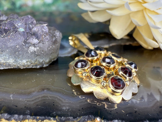 14 karaat gouden granaat hanger