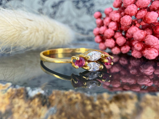 14 karaat gouden ring met edelstenen