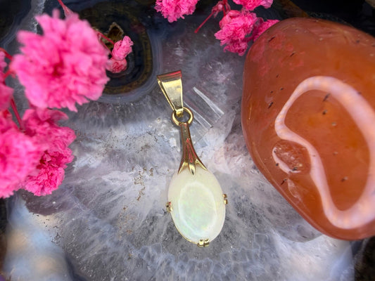 14 karaat gouden opaal hanger