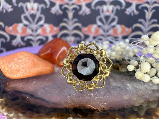 14 karaat gouden filigraan ring met granaat