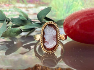 10 karaat camee ring 10 karaat camee ring
