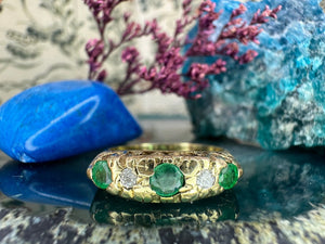 9 karaat ring met smaragd en diamant 9 karaat ring met smaragd en diamant