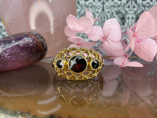 14 karaat gouden granaat ring