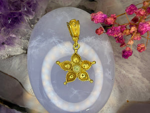 18 karaat gouden opaal hanger 18 karaat gouden opaal hanger