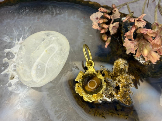 18 karaat gouden tijgeroog hanger