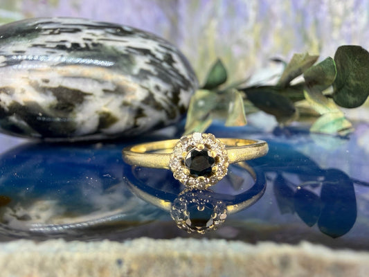 14 karaat gouden saffier en diamant ring