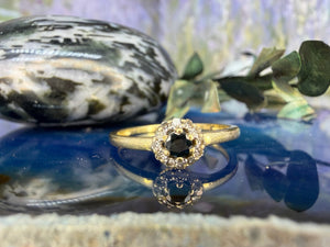 14 karaat gouden saffier en diamant ring