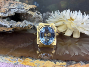 9 karaat spinel ring