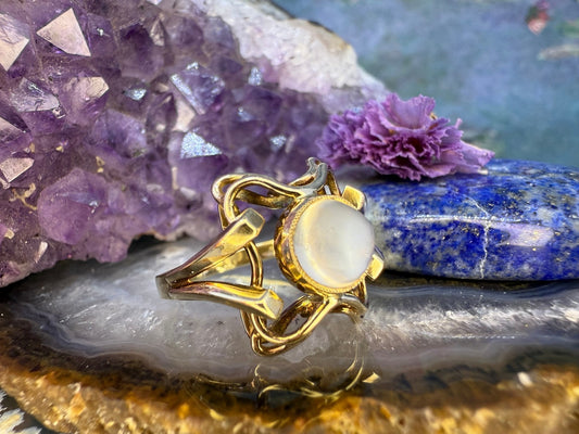 14 karaat gouden ring met maansteen