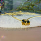 14 karaat gouden ketting en hanger met saffier en diamant