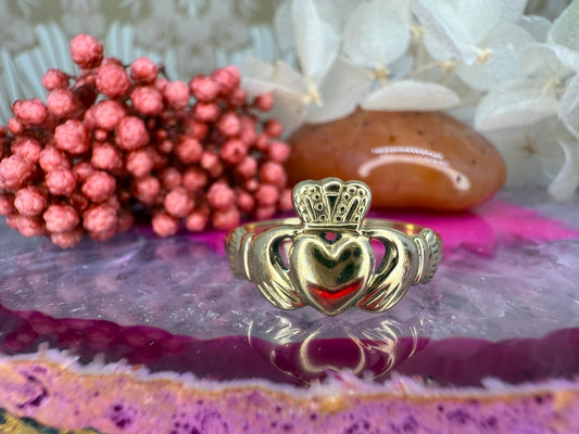 9 karaat claddagh ring