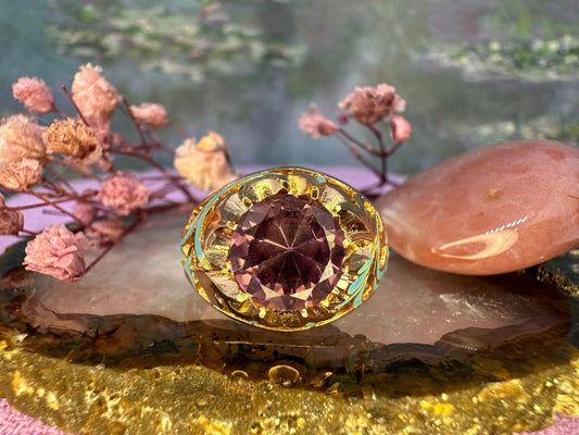 14 karaat gouden ring met korund en enamel