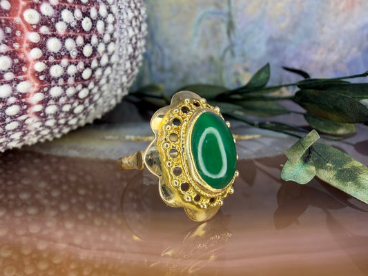 14 karaat gouden chrysopraas ring