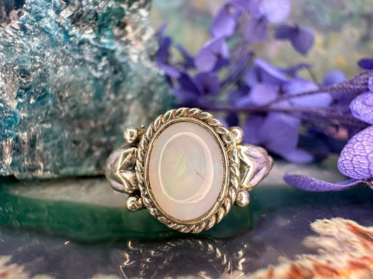 Zilveren ring met opaal