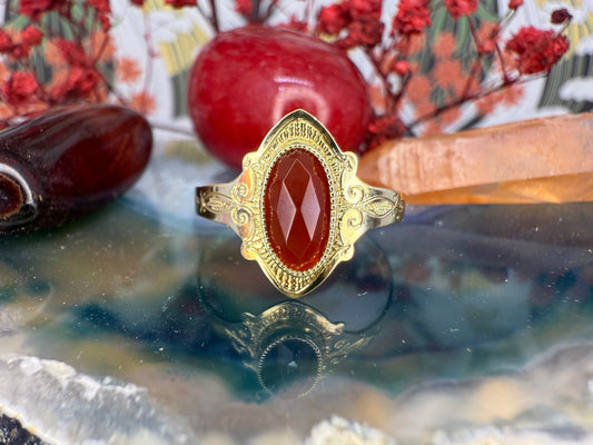 14 karaat gouden ring met carneool