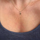18 karaat ‘D’ hanger met diamant