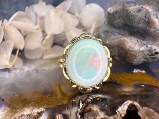 14 karaat gouden opaal ring