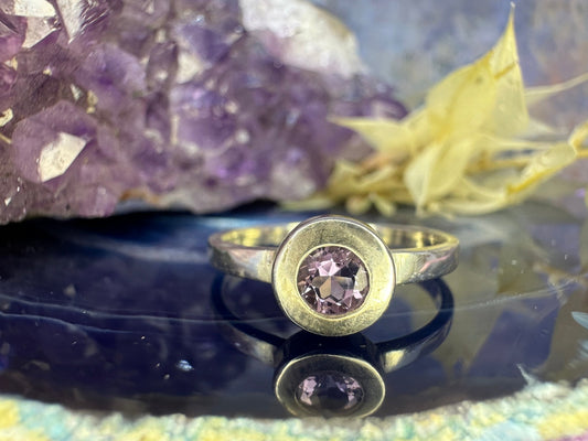 Zilveren ring met amethist