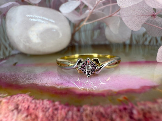 14 karaat wit- en geelgouden ring met diamant