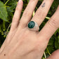Zilveren ring met groene steen