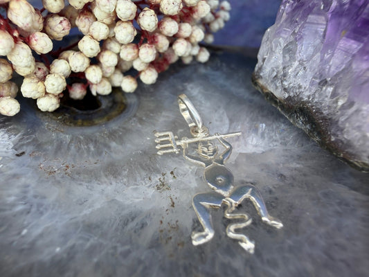 Zilveren hanger duiveltje