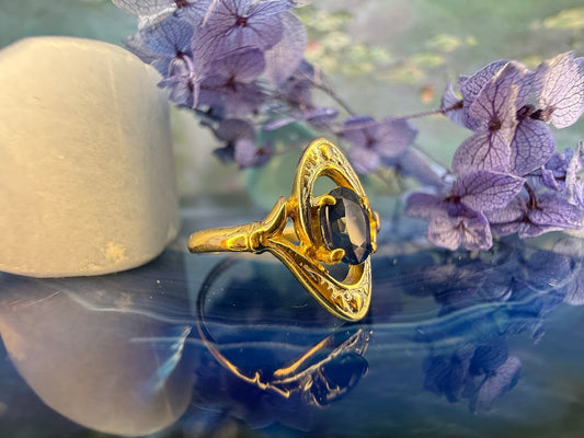 18 karaat gouden ring met saffier