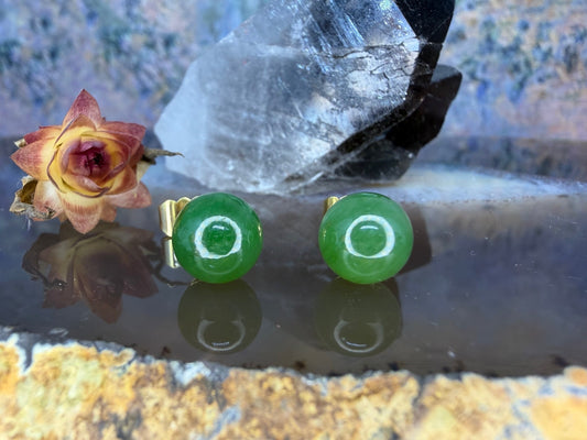 18 karaat gouden nefriet oorknoppen