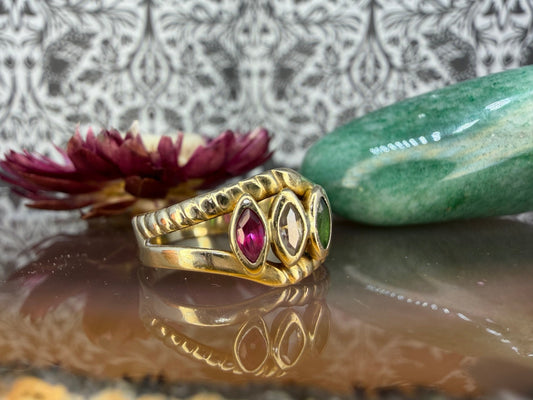 14 karaat gouden ring met steentjes