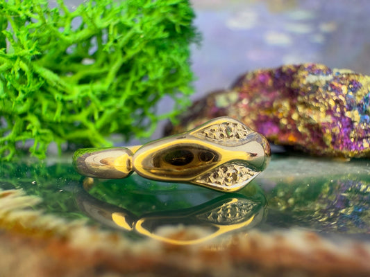 14 karaat gouden ring met diamantjes