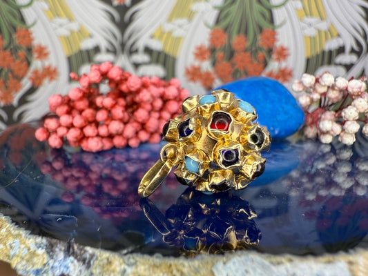 14 karaat gouden hanger met verschillende kleuren steentjes