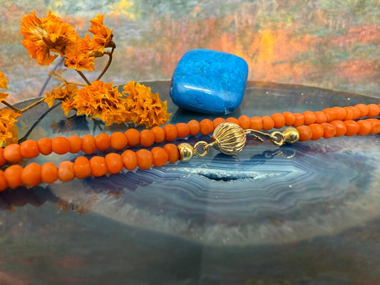 14 karaat gouden ketting met bloedkoraal