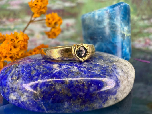 18 karaat gouden pinkring met saffier