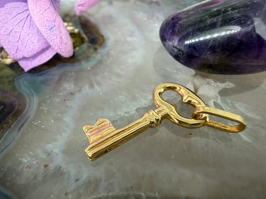 18 karaat gouden sleutel hanger