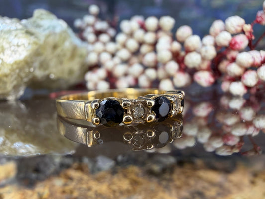 14 karaat gouden ring met saffier en diamant