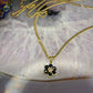 14 karaat gouden ketting en hanger met saffier en diamant