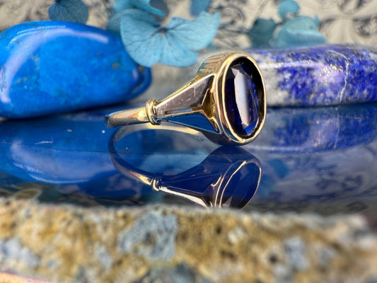 18 karaat gouden ring met saffier