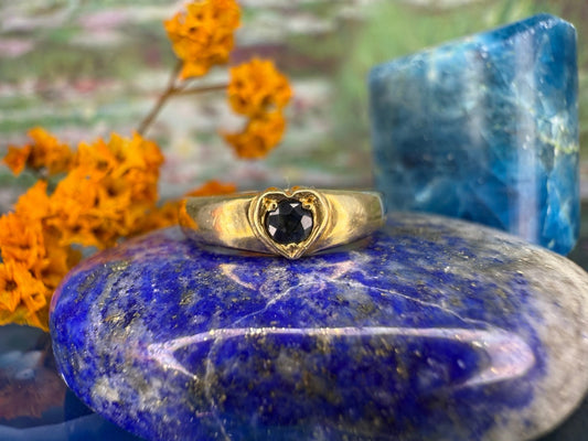18 karaat gouden pinkring met saffier